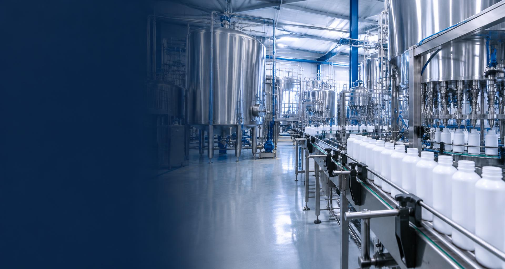 Imagem ilustrativa de linha industrial de produção e envase